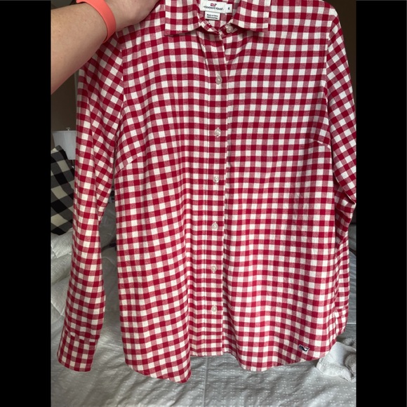 Vineyard Vines Women's size 4 button down 🐳 - Picture 2 of 2
